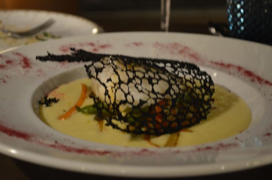 Seville: Flamenco Show & Roof Dinner with Cathedral Views - What is on the fixed dinner menu