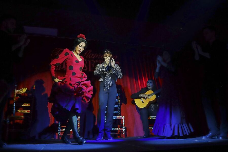 Seville: Flamenco Show Ticket at Tablao Flamenco Las Setas - Making the Las Setas location work for you