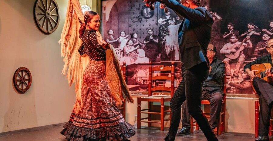 Seville: Flamenco Show with Andalusian Dinner at La Cantaora - At a glance