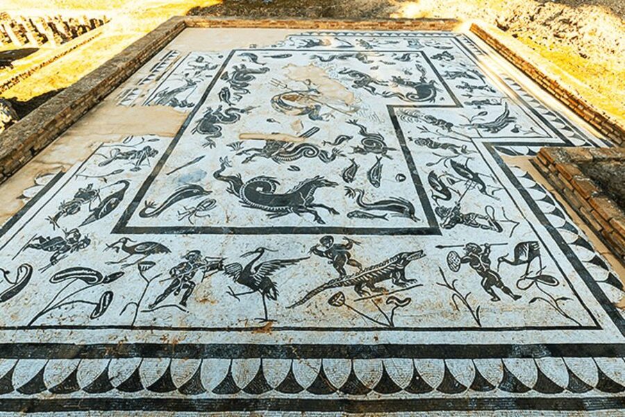Seville: Game of Thrones and Roman Empire Italica Tour - Why a guide is worth the price