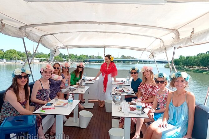 Seville: Guadalquivir River Cruise with Lunch or Dinner - Finding Muelle Nueva York