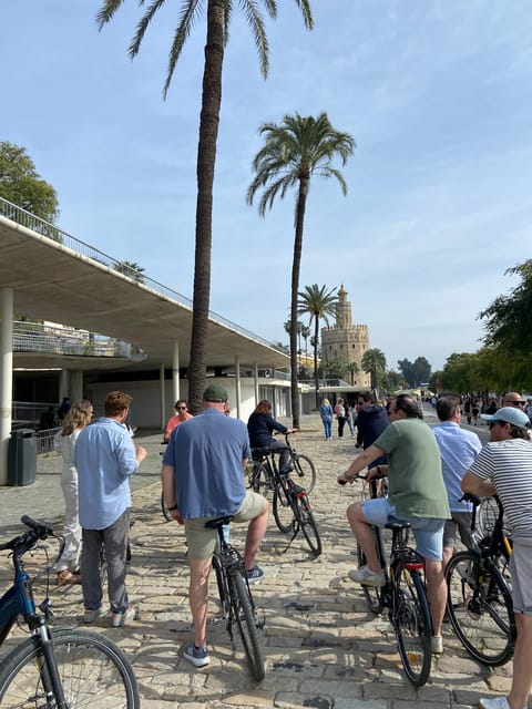 Seville: Highlights City Bike Tour - Who should book this ride?