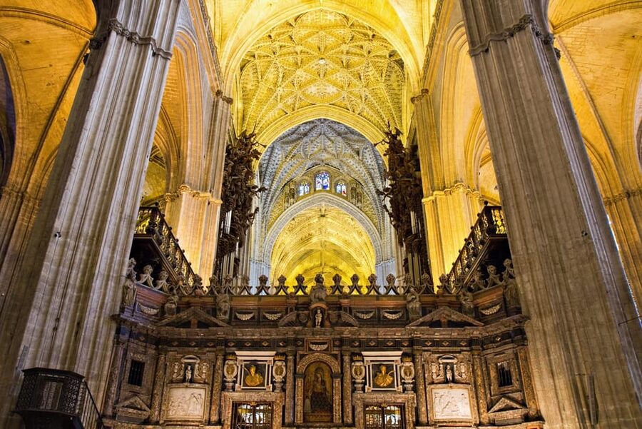 Seville: Priority Access Cathedral & Giralda Tour - A few practical limits to keep in mind