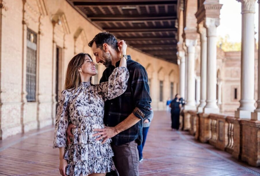 Seville: Professional Photoshoot at Plaza de España - What the $90 price gets you