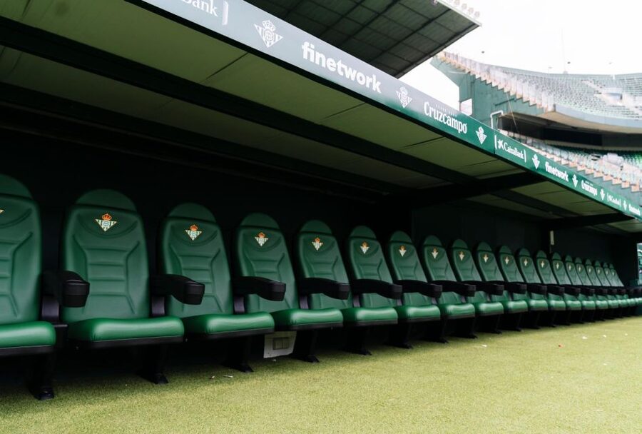 Seville: Real Betis Tour at the La Cartuja Stadium - Tunnel Club and dressing rooms bring you closer to match day