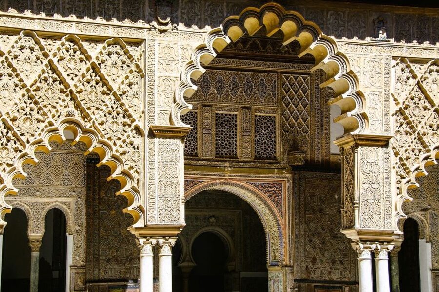 Seville: Small-Group Alcázar Guided Tour & Entry Ticket - Seville’s Atlantic connections in the House of Trade