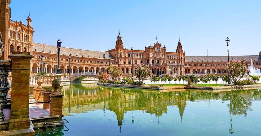 Seville: Small-Group City Highlights Walking Tour - A fast introduction to Seville’s landmarks