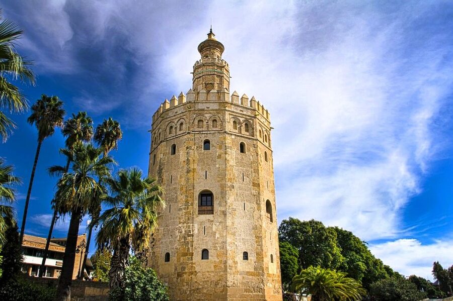 Seville: Small-Group City Highlights Walking Tour - The Alcázar and Torre del Oro