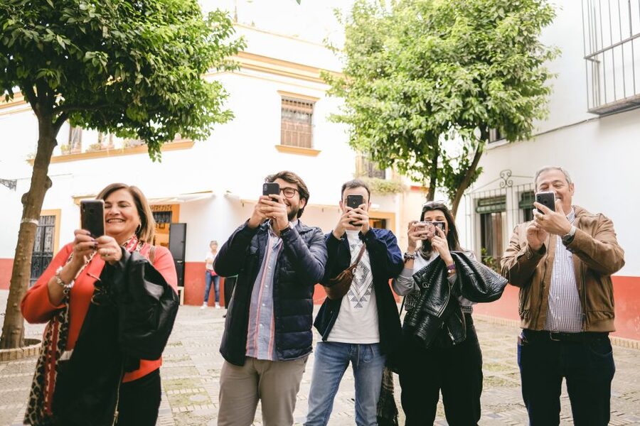 Seville: Small-Group Jewish Quarter Discovery Walking Tour - Start at the Monumento a la Inmaculada Concepción