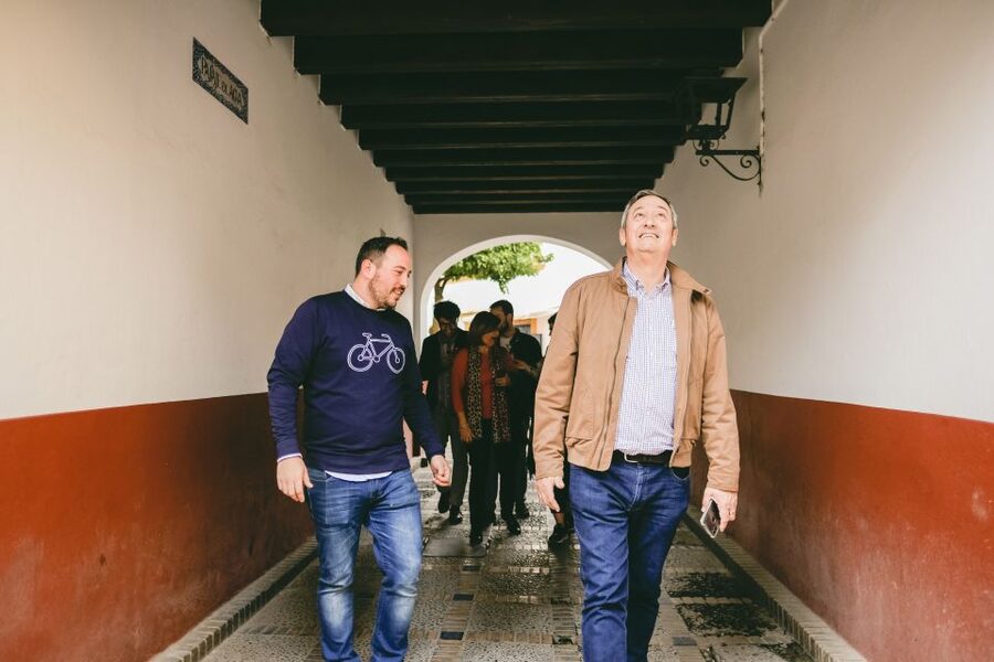 Seville: Small-Group Jewish Quarter Discovery Walking Tour - What the $29 price gets you