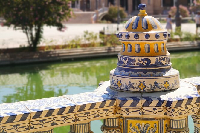 Seville Small-Group Monumental Highlights Walking Tour - A compact walk through Seville’s many layers