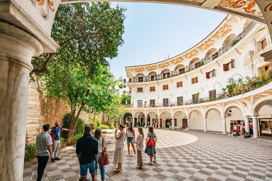 Seville: Tapas, Taverns and History Guided Walking Tour - Las Teresas: a first taste of old Seville