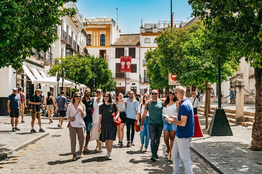 Seville: Tapas, Taverns and History Guided Walking Tour - Dietary needs and who should skip it