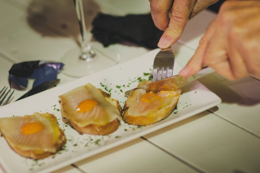 Seville: Tapas Tour Across the River in Triana - What $175 buys you