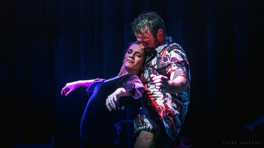 Seville: Traditional Flamenco Show in Triana - River views, drinks, and the evening setting