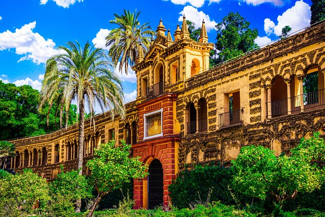 Skip the Line Seville Alcázar, Cathedral & Giralda Guided Tour - Two great Seville landmarks, one brisk visit