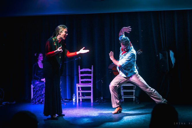 Tablao Flamenco Orillas de Triana Ticket - Flamenco up close in Triana