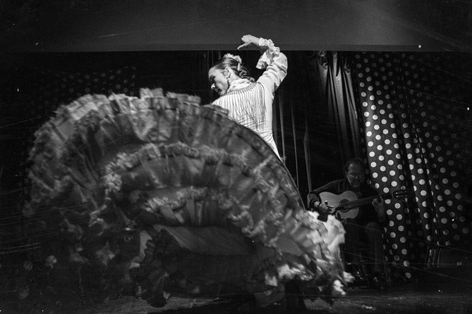 Tablao Flamenco Orillas de Triana Ticket - Getting there and planning your evening