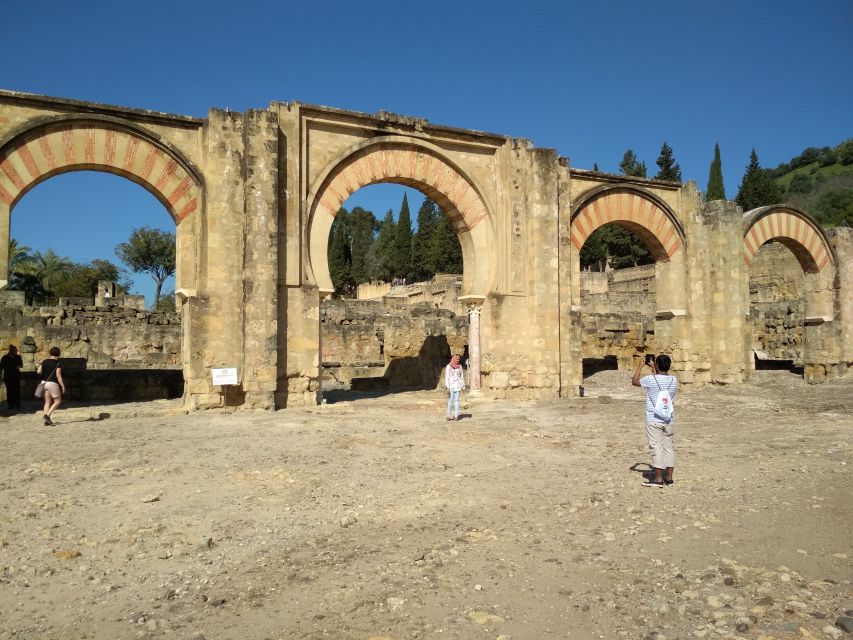 Tour bicicleta a Medina Azahara - Seeing the ruins where the city stood
